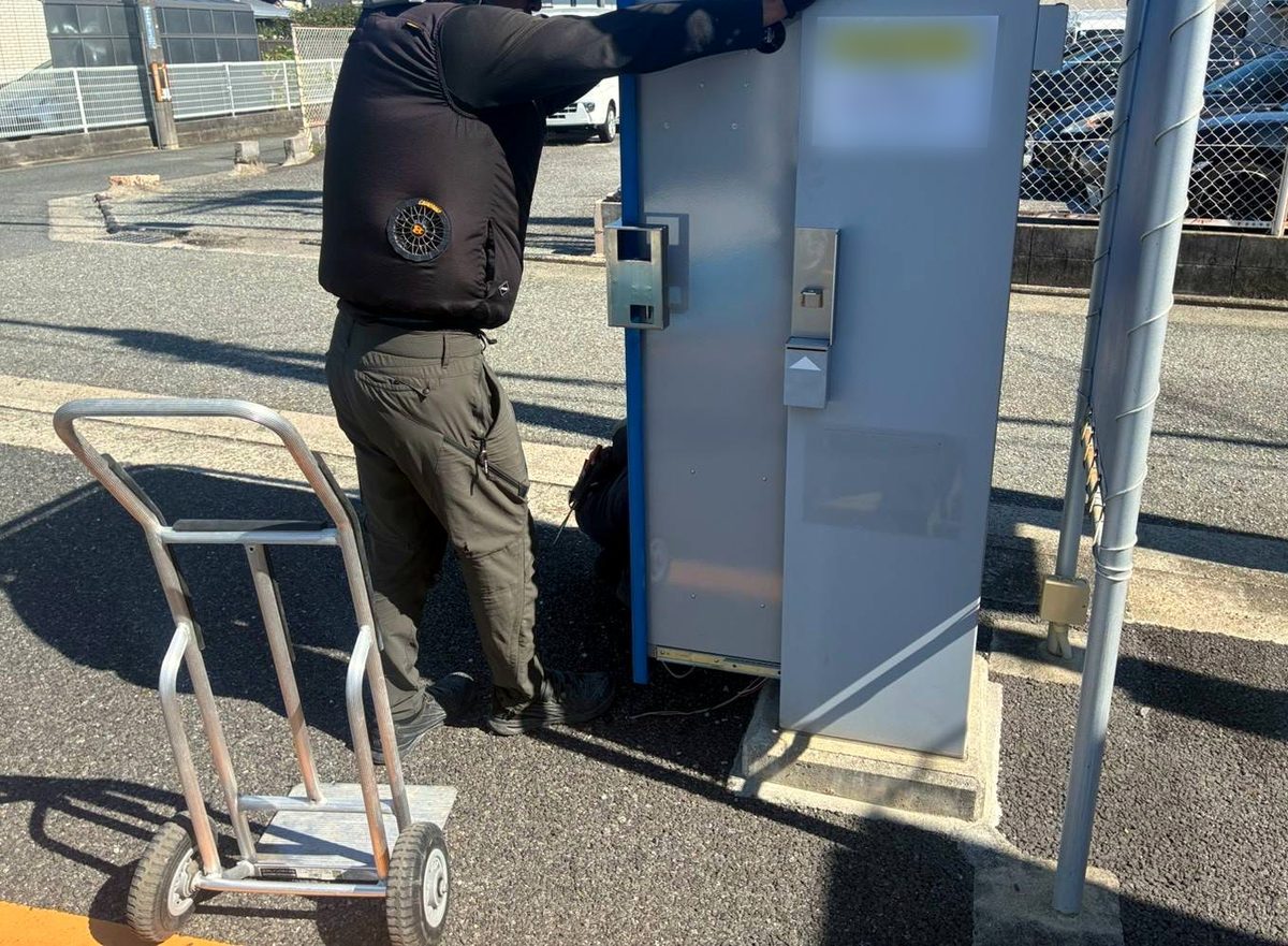 精算機の据付作業